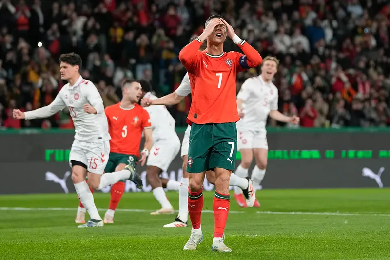 Video bàn thắng Bồ đào nha 5 - 2 Đan Mạch: Ronaldo nổ súng